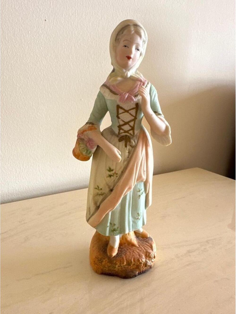 2 Vintage L&M INC Lipper & Mann Victorian Couple Figurines Bisque Porcelain *